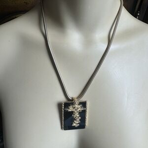 VTG Pendant Necklace 16"‎ Black Art Glass Freeform Gold Plated Snake Chain